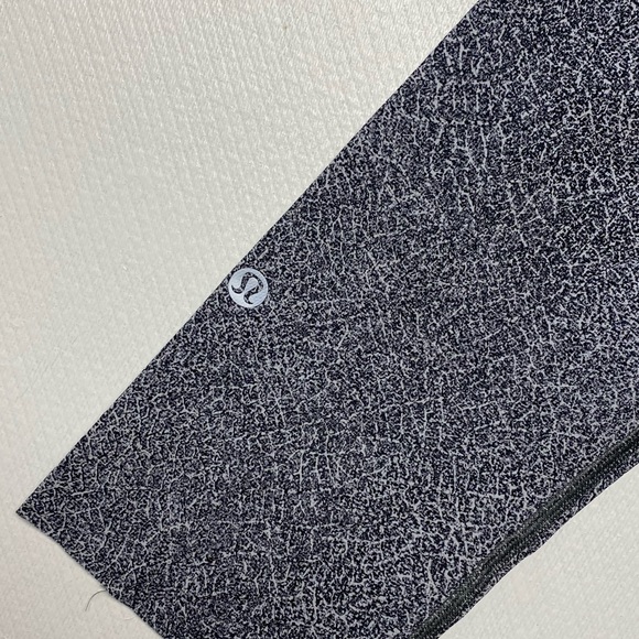 Lululemon Fast & Free Crop Fractal Strlight 6 NWOT - Picture 5 of 10
